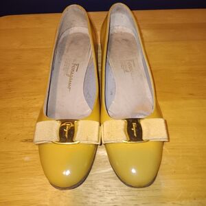Salvatore Ferragamo Yellow Patent Vara Bow Flats Size 6 1/2